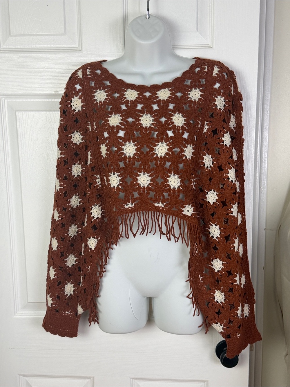 House of Harlow 1960 crochet floral fringe shrug poncho sweater